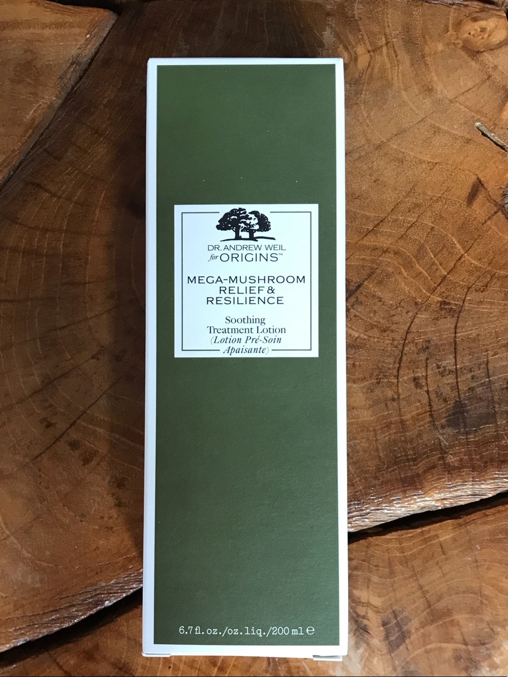 Mega-Mushroom Relief & Resilience Soothing Treatment Lotion - Olive Green